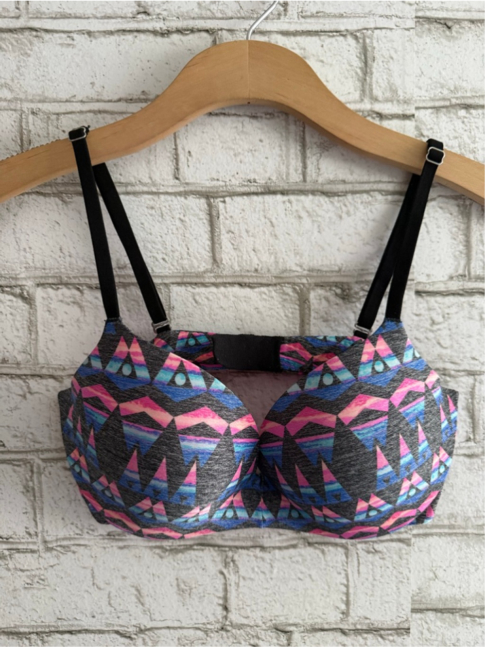 PINK Victoria's Secret Campus Push Up Bra size 34C